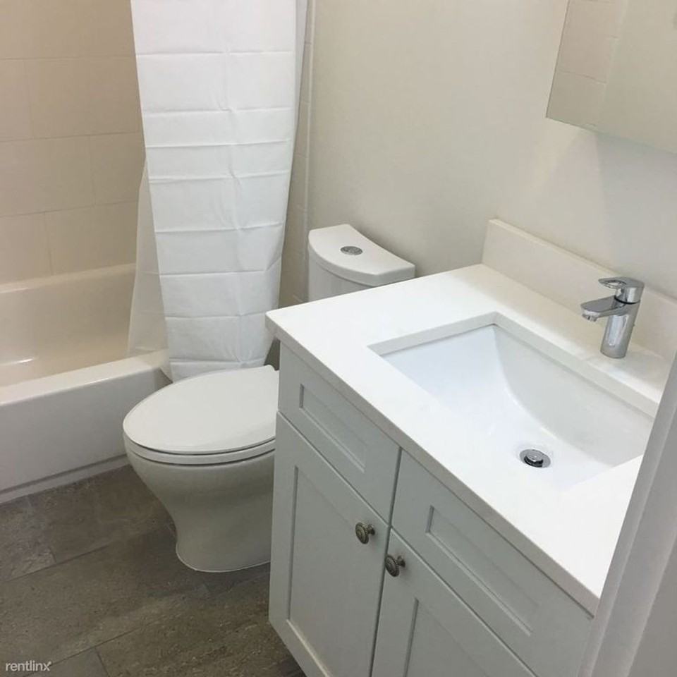 88 Gilman St - Photo 4 of 5