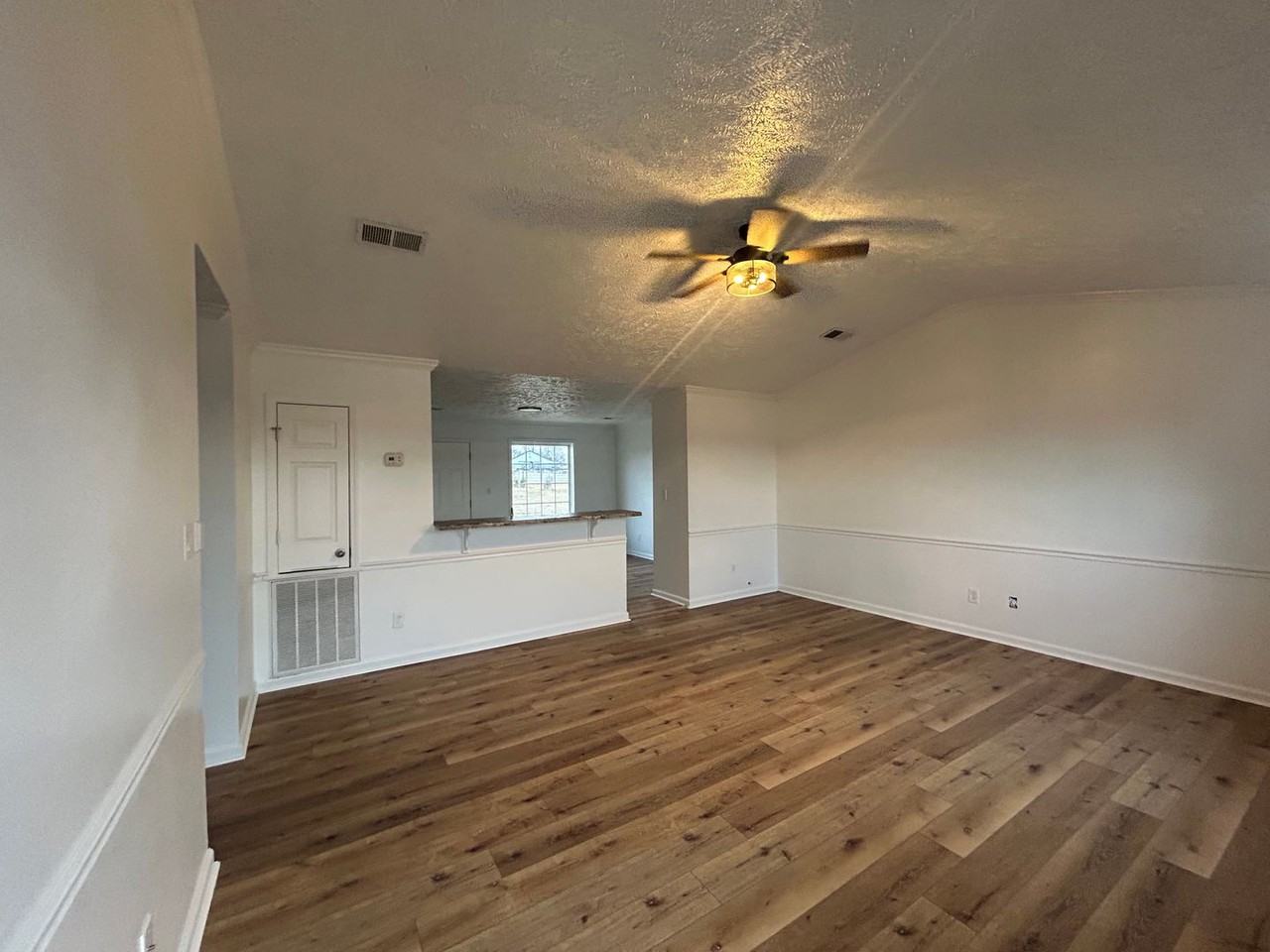 24 Rambling Creek Dr - Photo 3 of 14