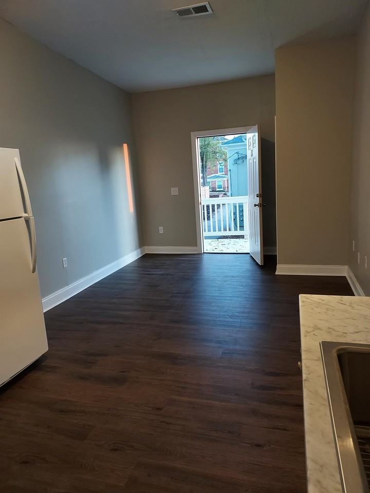 121 - 137 Sharpe Street - Photo 4 of 13