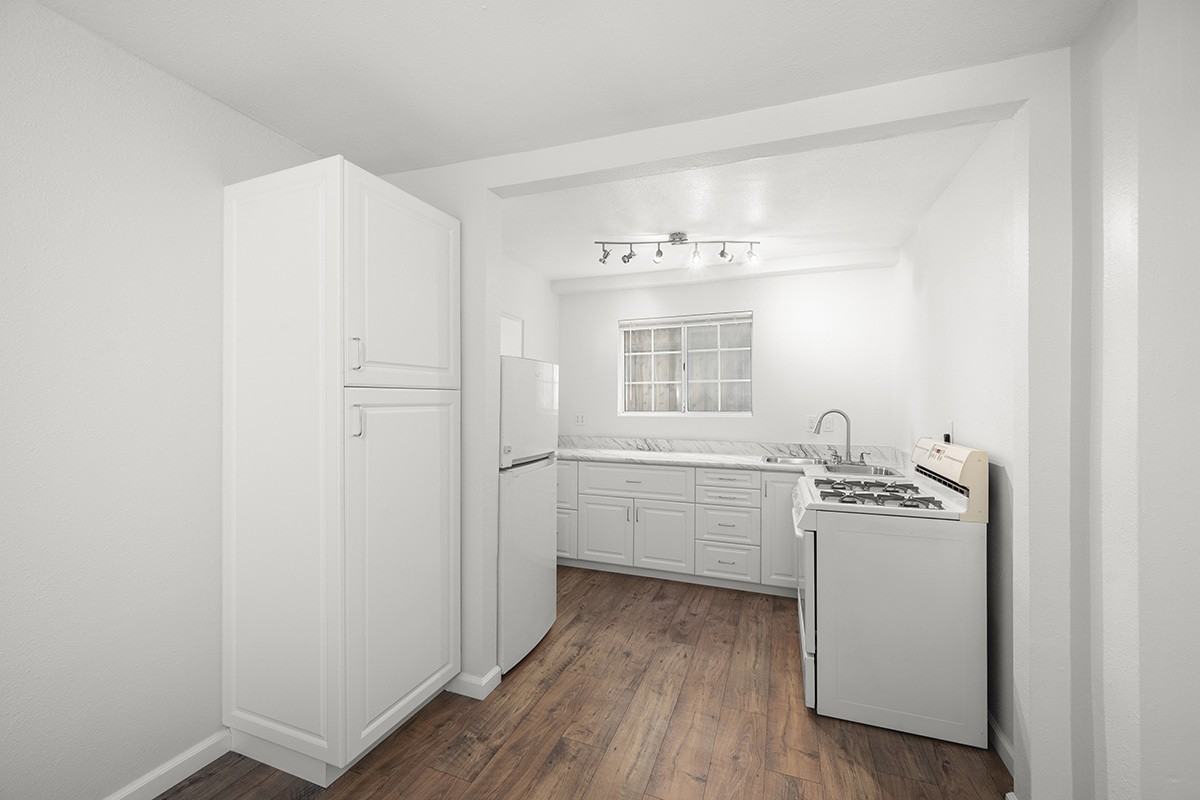 3858 38th Street - Photo 5 of 14