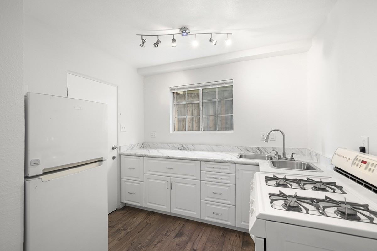 3858 38th Street - Photo 6 of 14