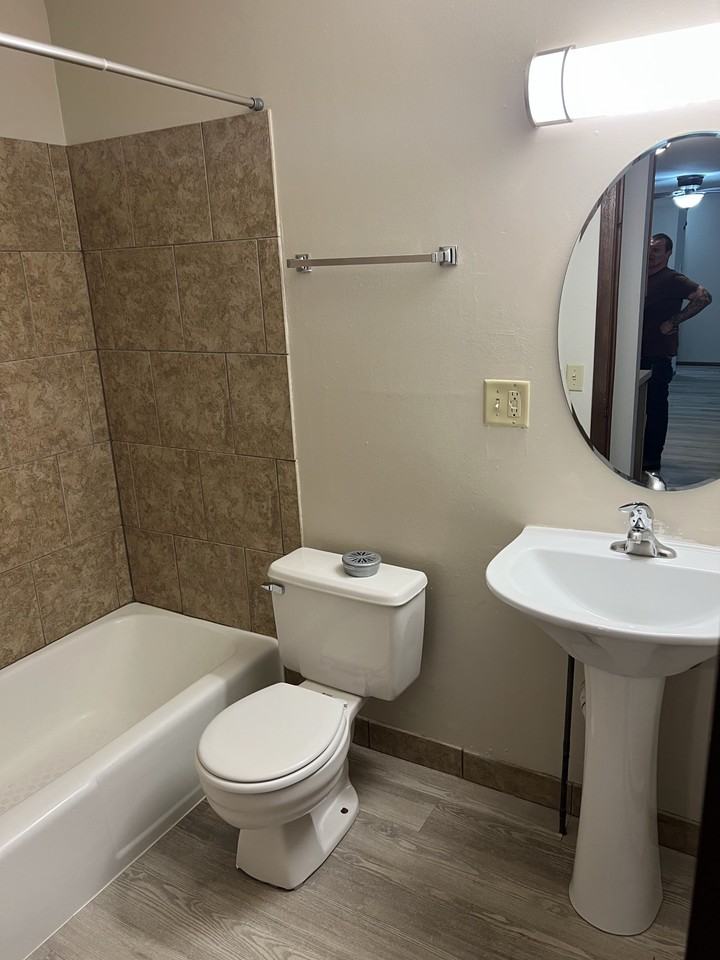 2010 West Broadway - Photo 4 of 6