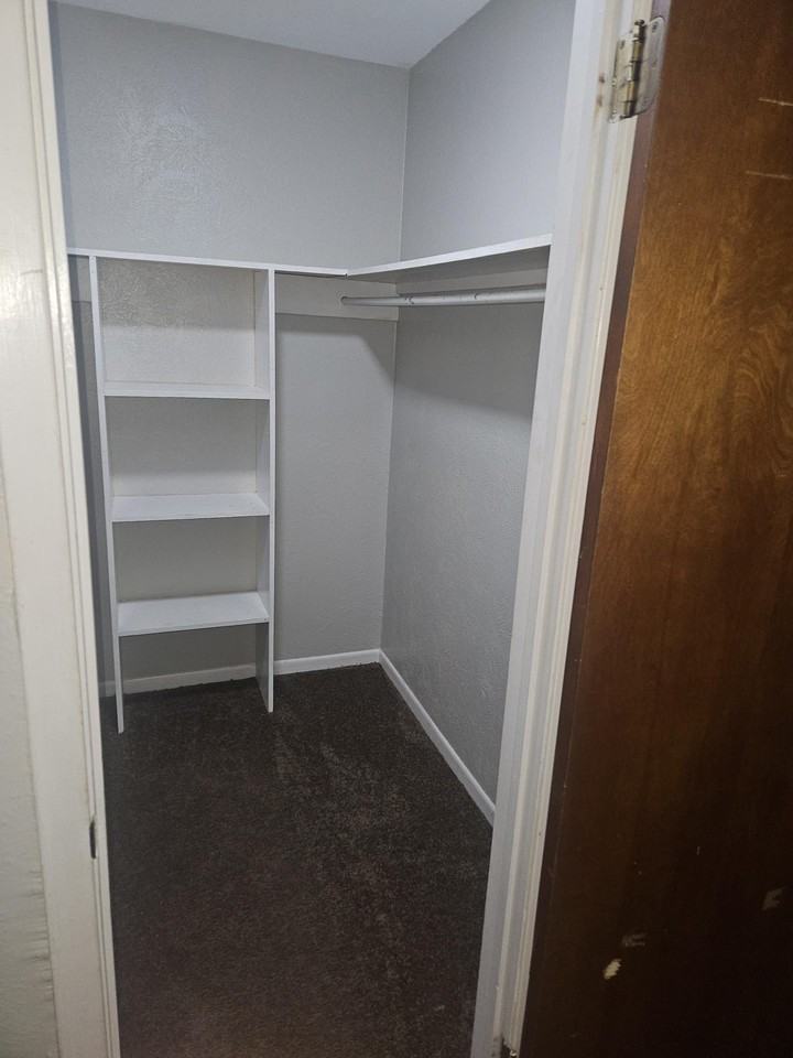 Arroyo Apartments - Photo 4 of 6