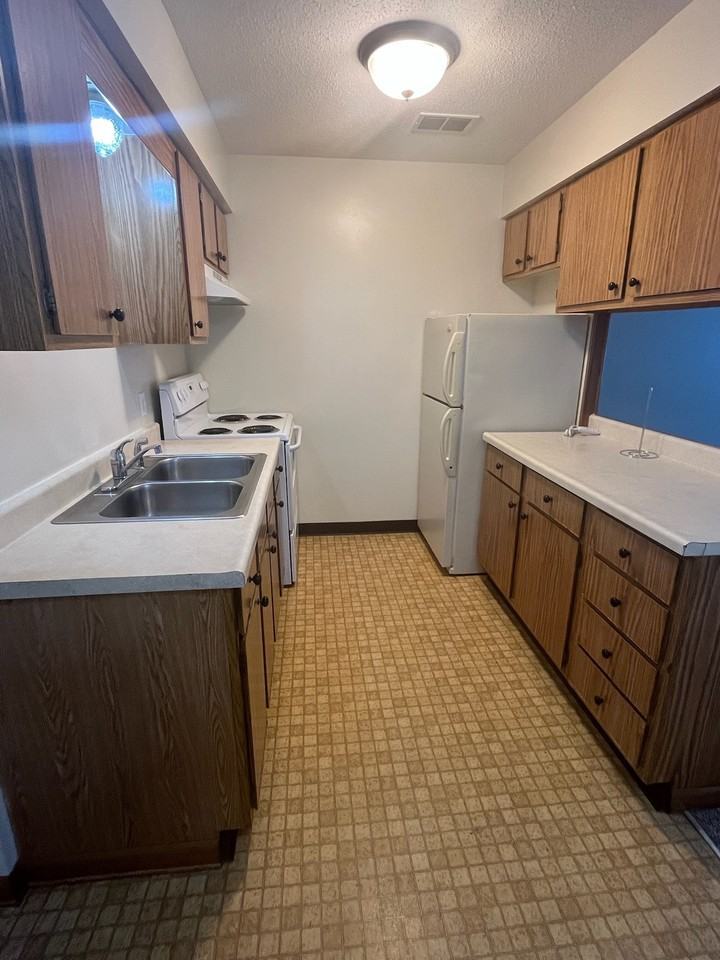 7593 48th Avenue - Photo 3 of 8