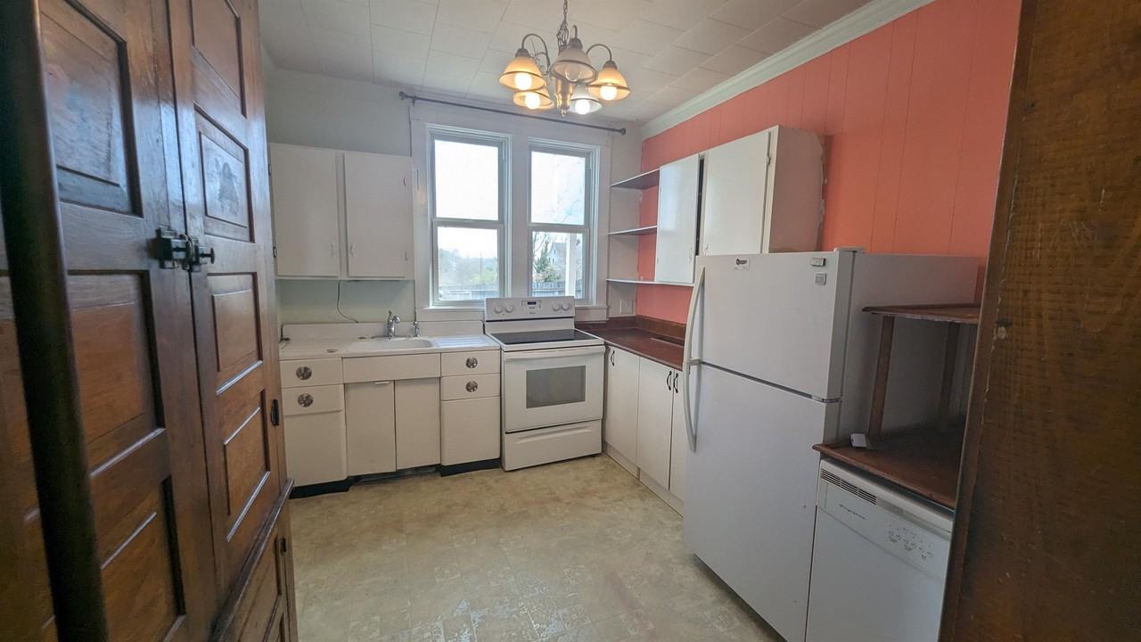 112 1st Avenue - Photo 3 of 13