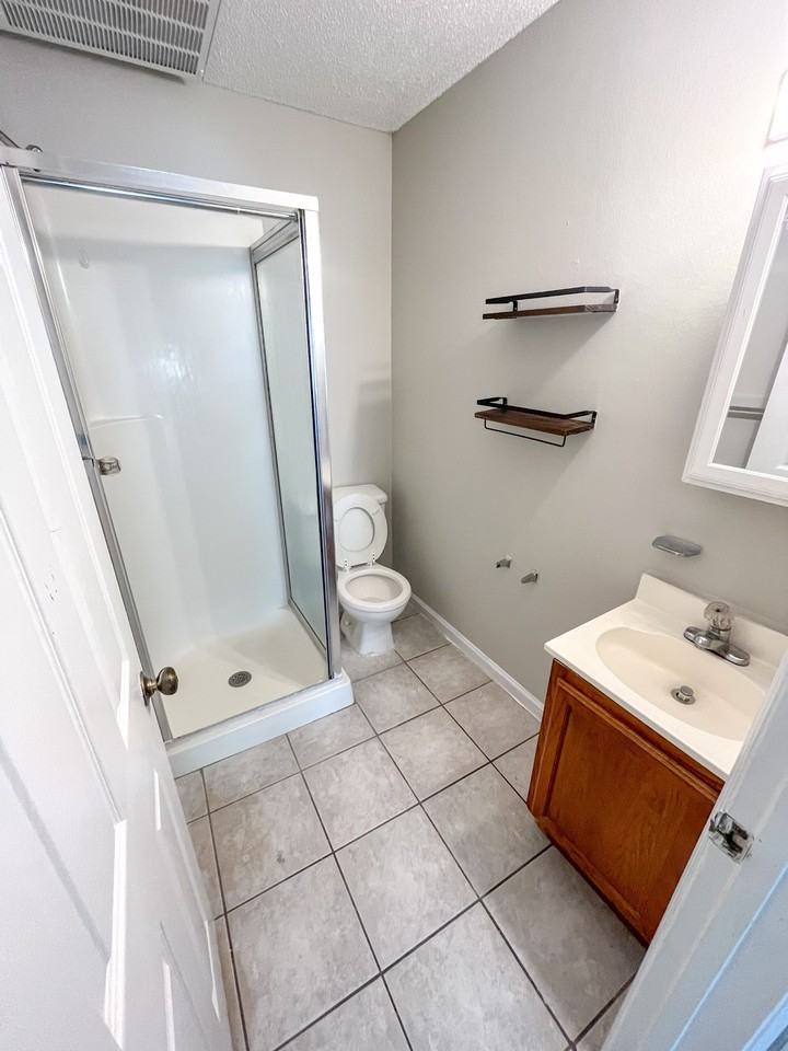 Garland Studio Apartments - Photo 7 of 9