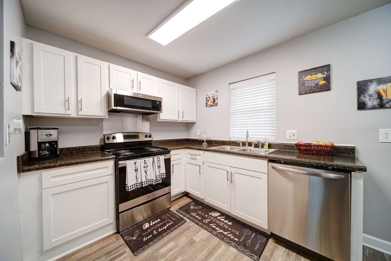 The Arbors - Photo 5 of 8