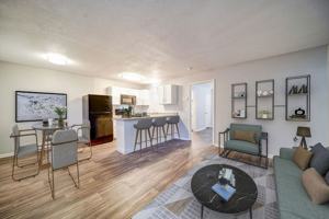 featured image of 1015 Glendale Dr