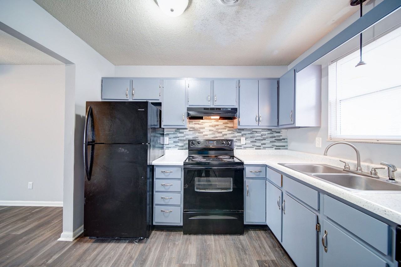 River Hill Townhomes - Photo 3 of 14