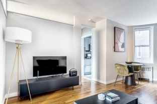 E 58th St #3A - Photo 1 of 1