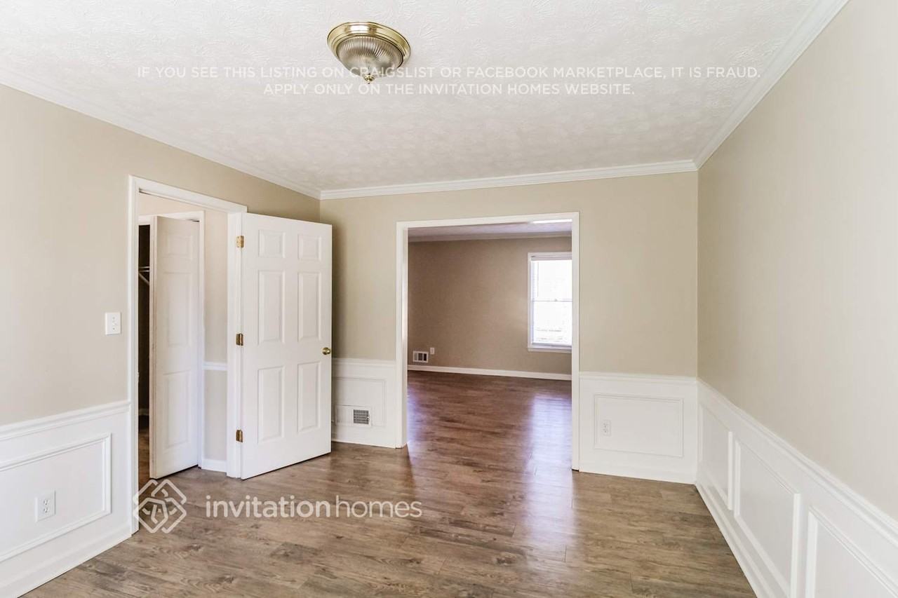 1265 Seven Springs Cir - Photo 7 of 19