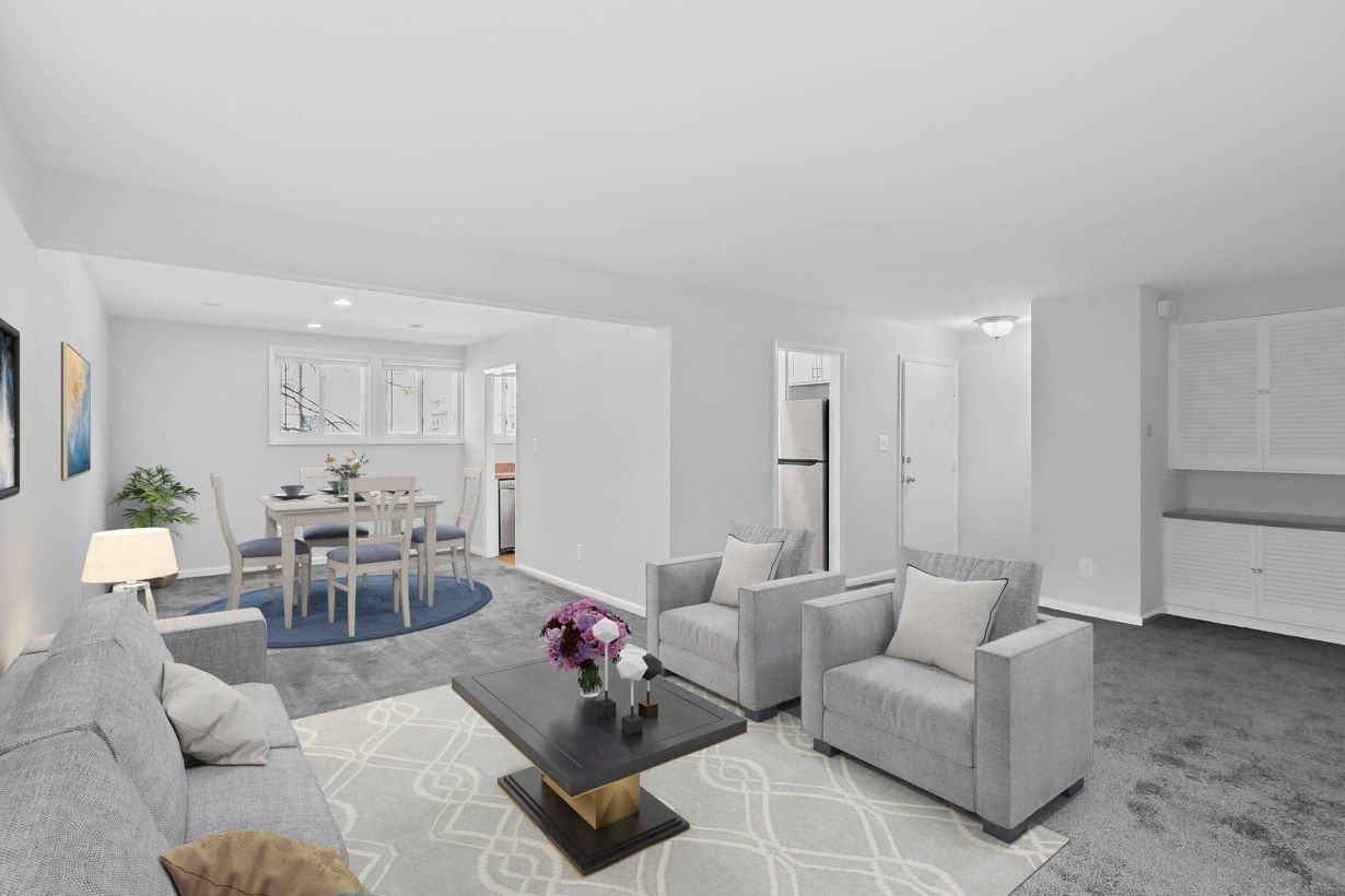 The Greenbriar - Photo 5 of 23