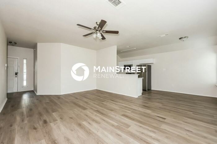 13208 Pine Valley Dr - Photo 3 of 16