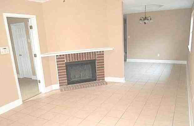 4436 Duplessis St #NA - Photo 2 of 5