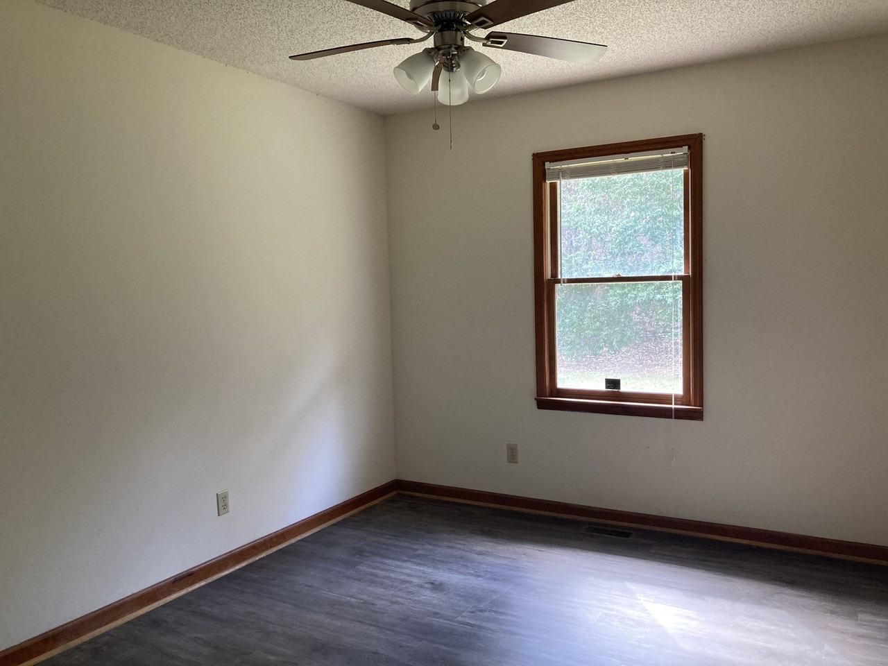 615 Windcrest Dr #NA - Photo 6 of 12