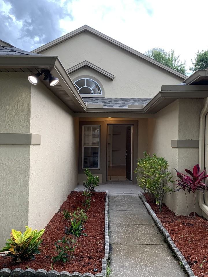 2360 Dryburgh Ct #2360 - Photo 2 of 18