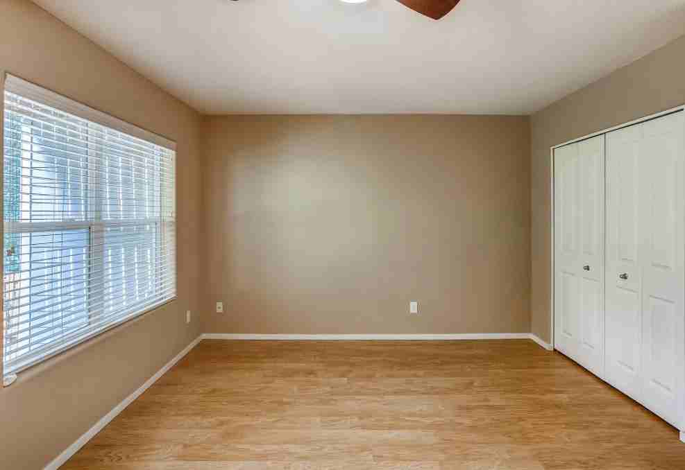 2067 Ne Sheffield Ave #2067 - Photo 2 of 14