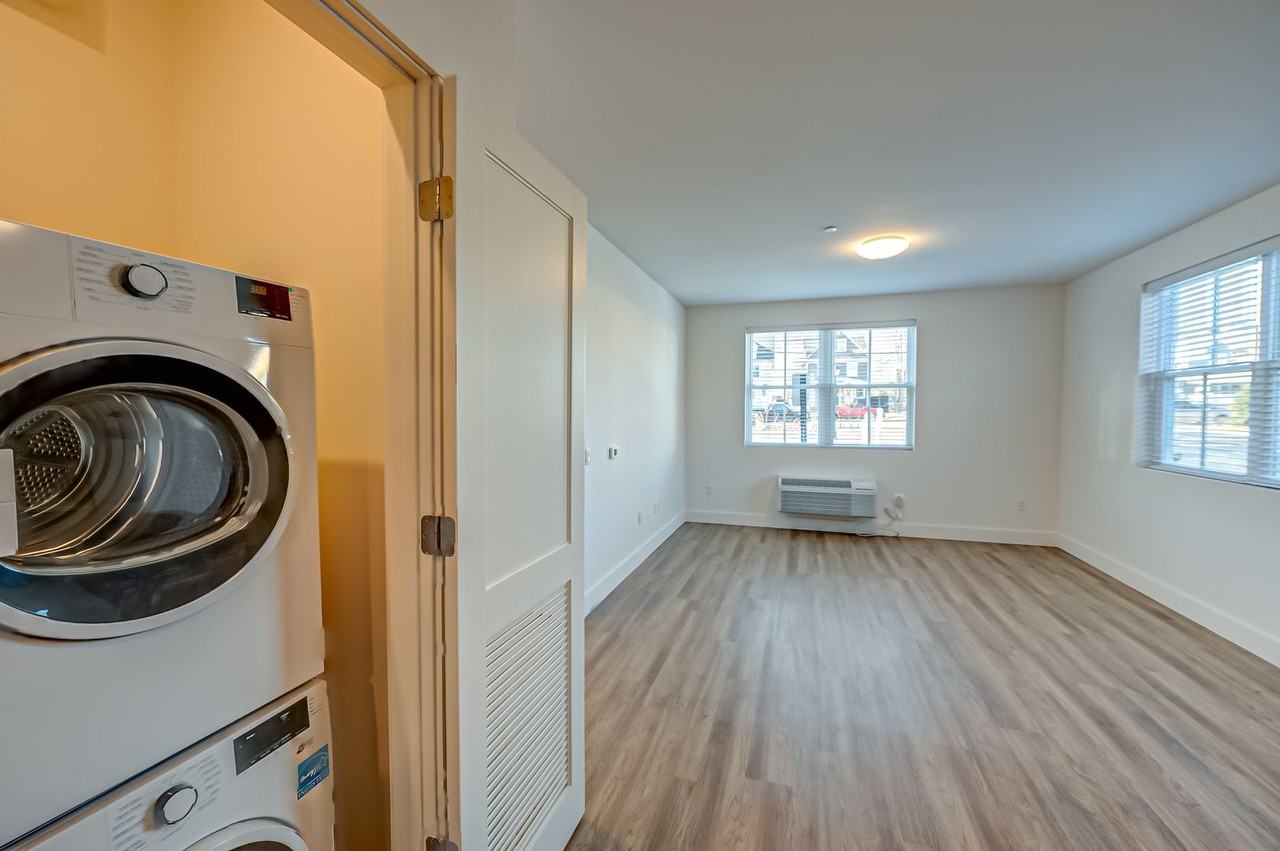 Greenview Mill House - Photo 4 of 19