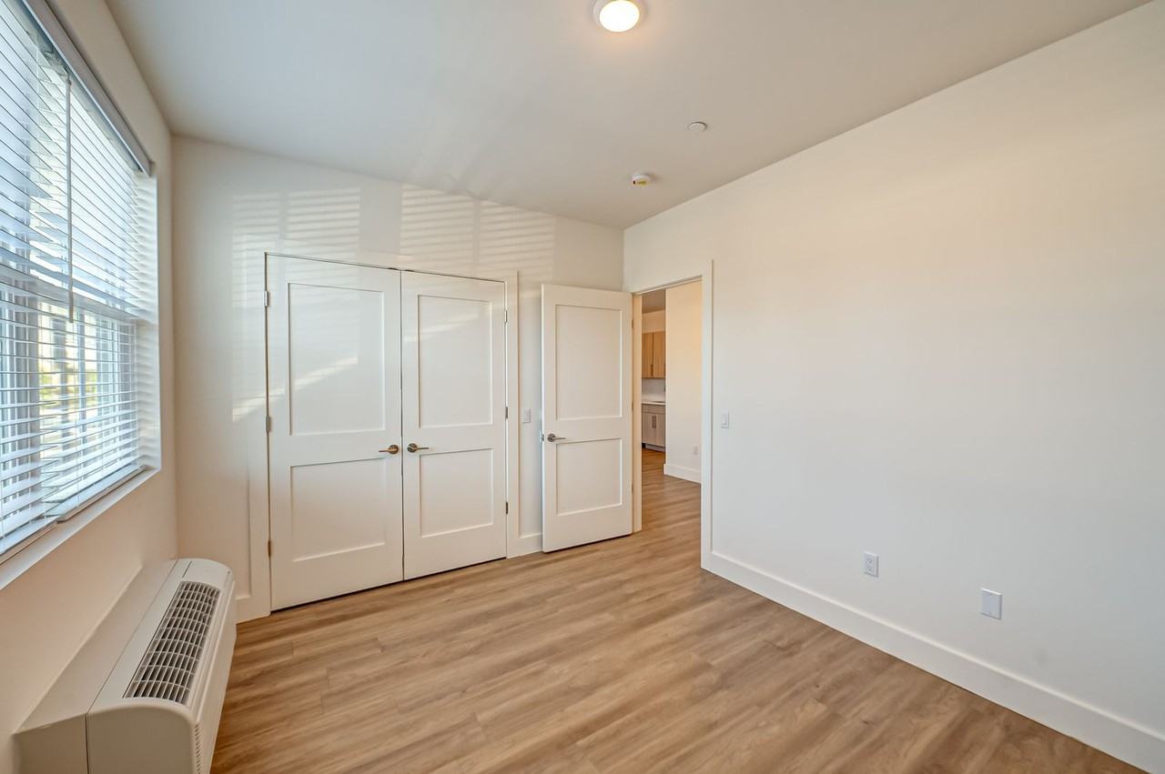 Greenview Mill House - Photo 6 of 19