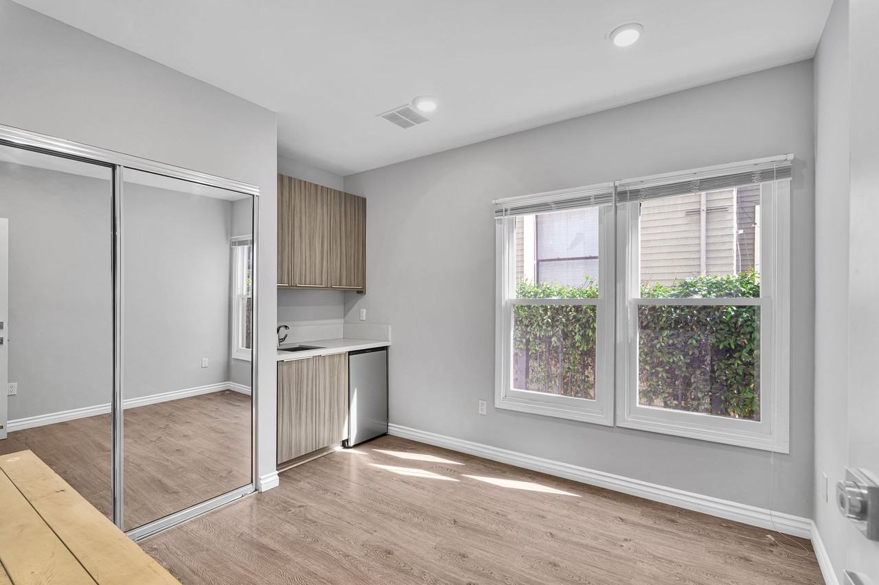 1166 W 29th St., LLC - Photo 3 of 26