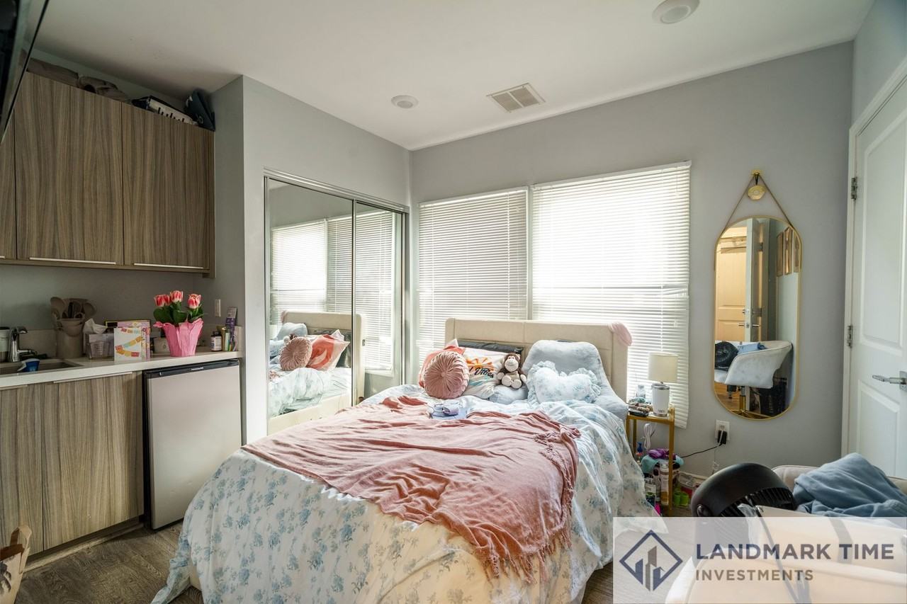 1166 W 29th St., LLC - Photo 7 of 26