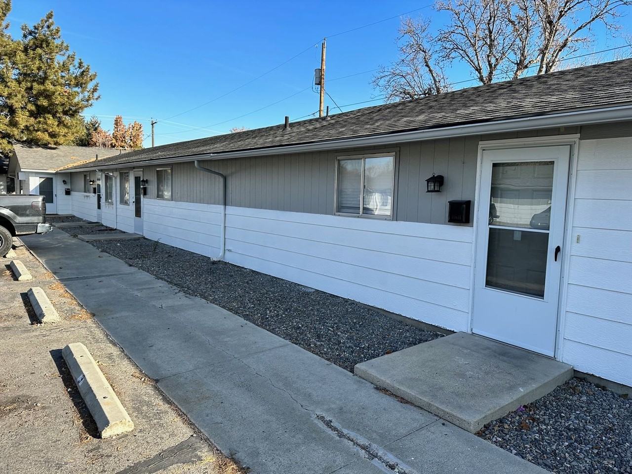 144 Smith Ave #2