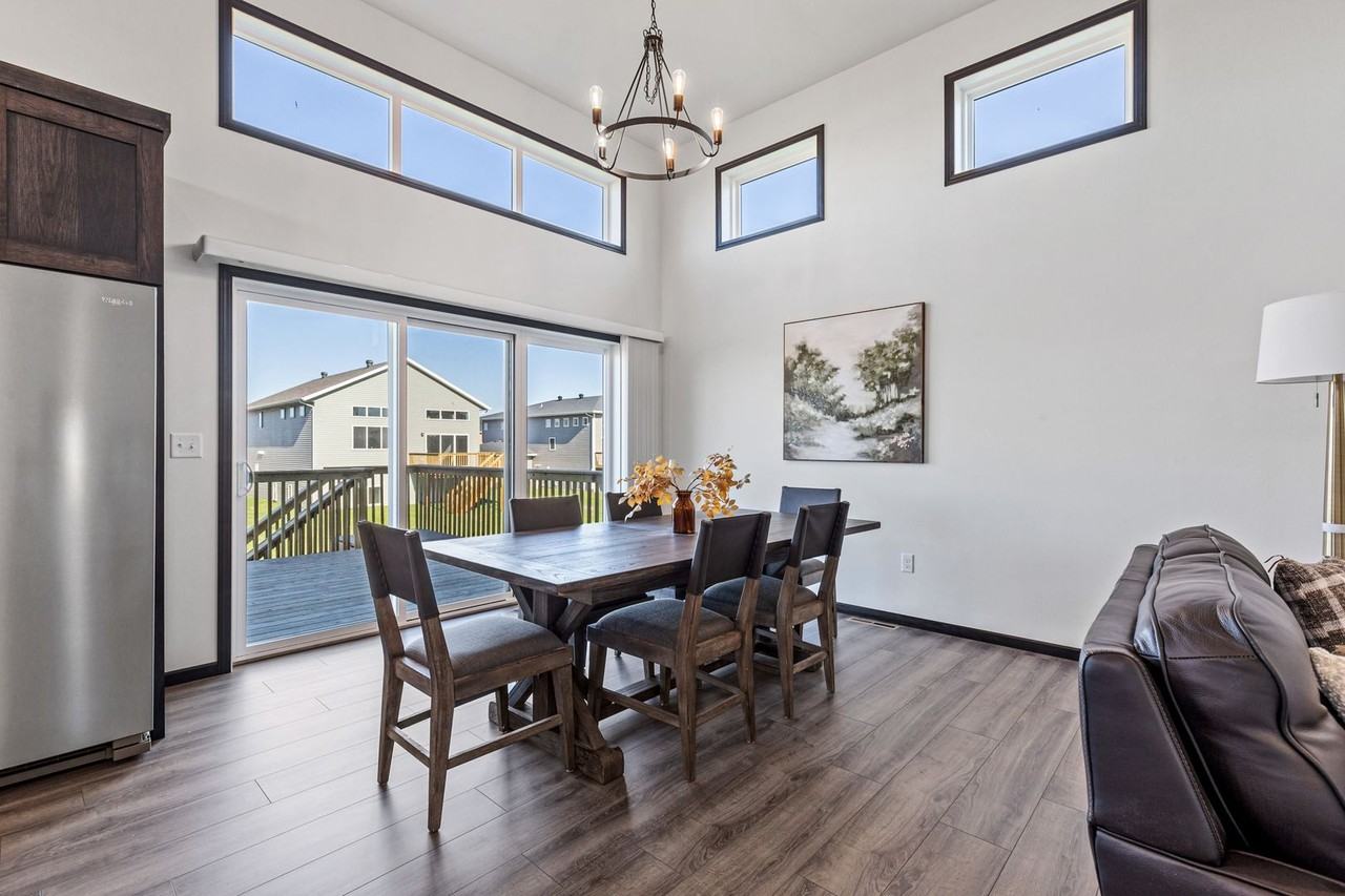 1043 60th Ave W - Photo 7 of 19