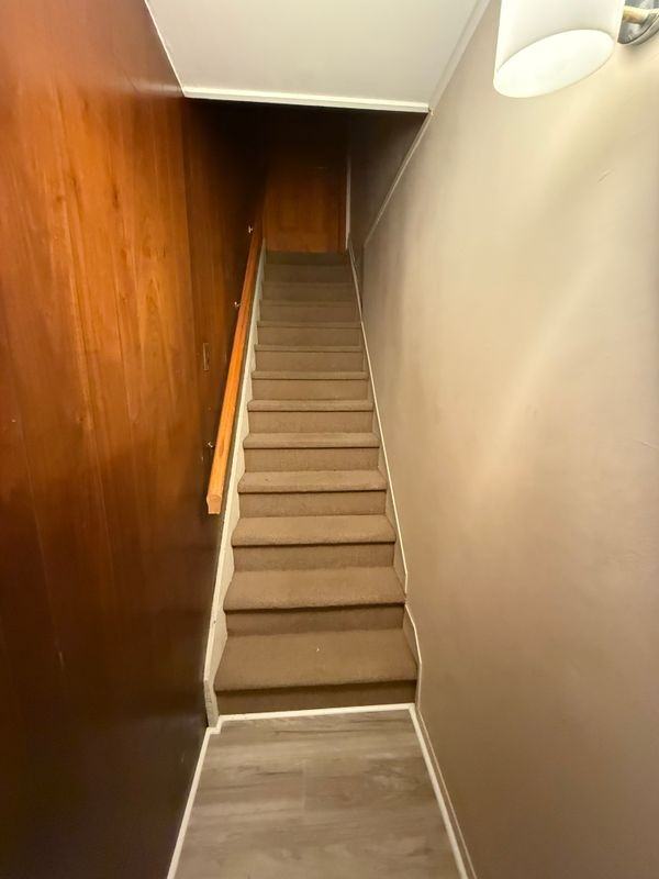 8 Wisteria Ln ##2fl - Photo 2 of 7