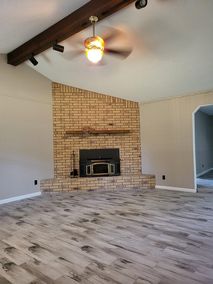 119 Wedgewood Ln - Photo 3 of 18