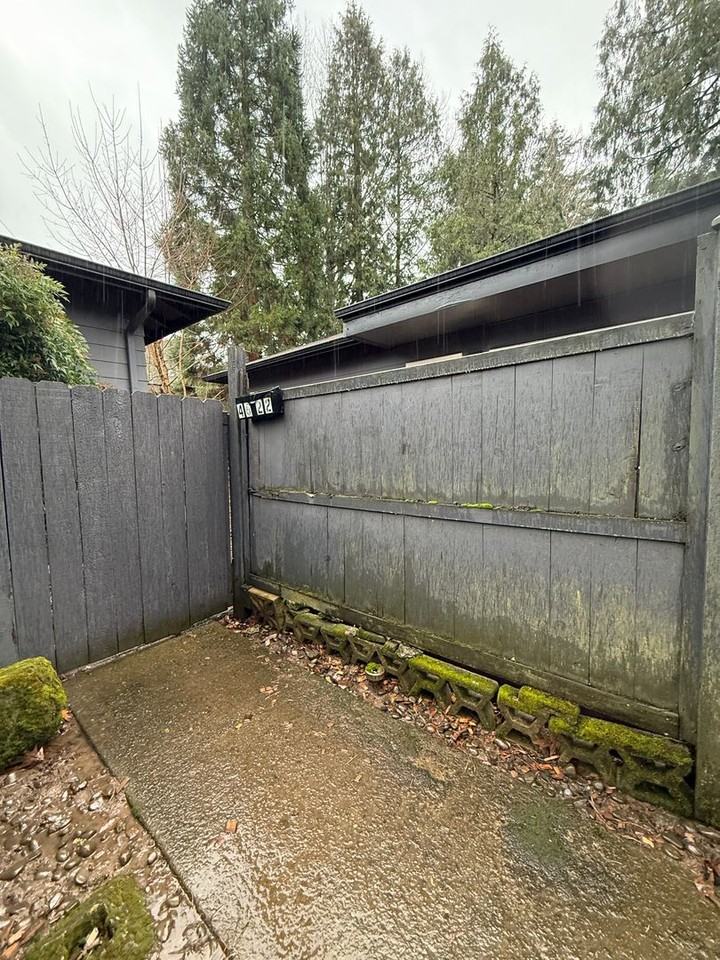 4622 Se 29th Ave - Photo 3 of 14