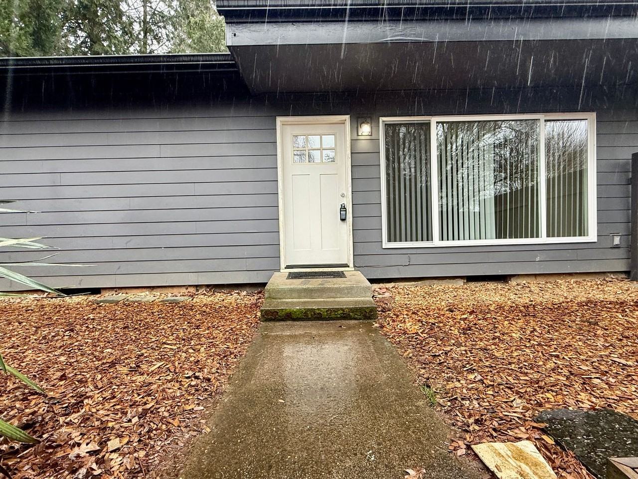 4622 Se 29th Ave - Photo 2 of 14