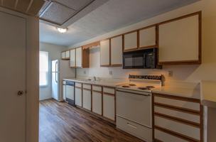 featured image of 1030 E Walnut St