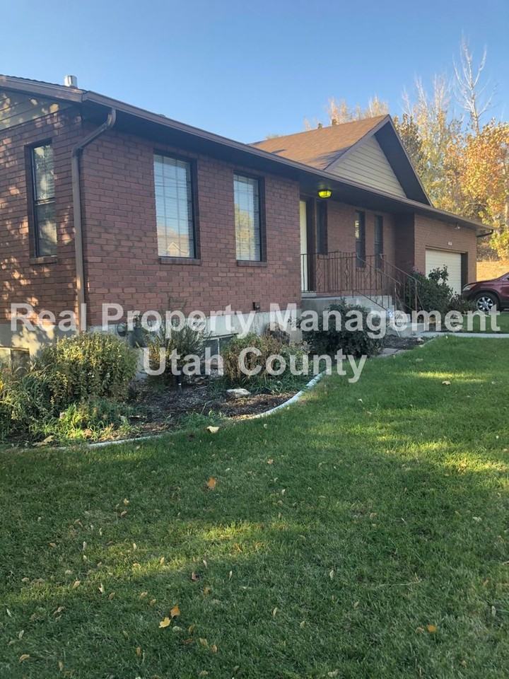 1639 N 1200 E - Photo 3 of 50