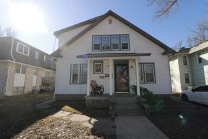 featured image of 527 Moro St