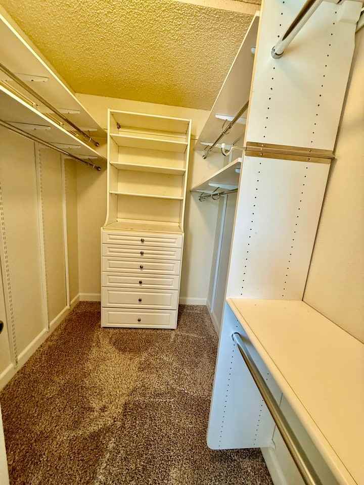 7032 Cloverleaf Way - Photo 2 of 12