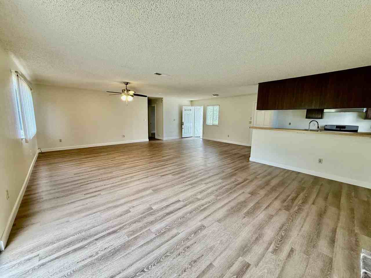 7032 Cloverleaf Way - Photo 7 of 12