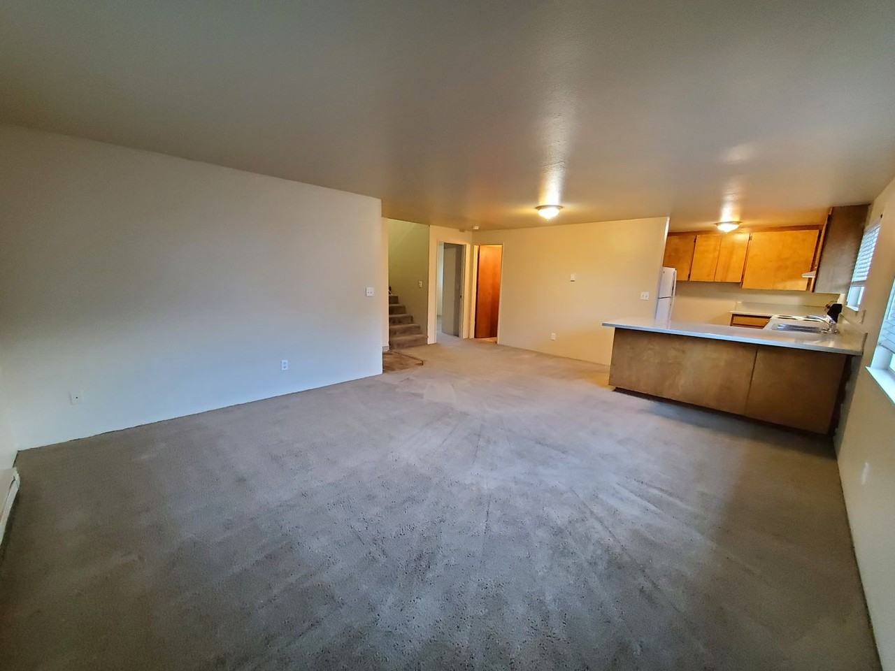 1405 Nw Kings Blvd - Photo 3 of 16