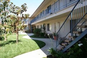 featured image of 383 W Wilson St