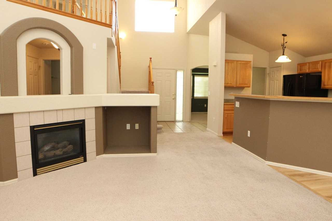 433 Peyton Dr - Photo 2 of 22