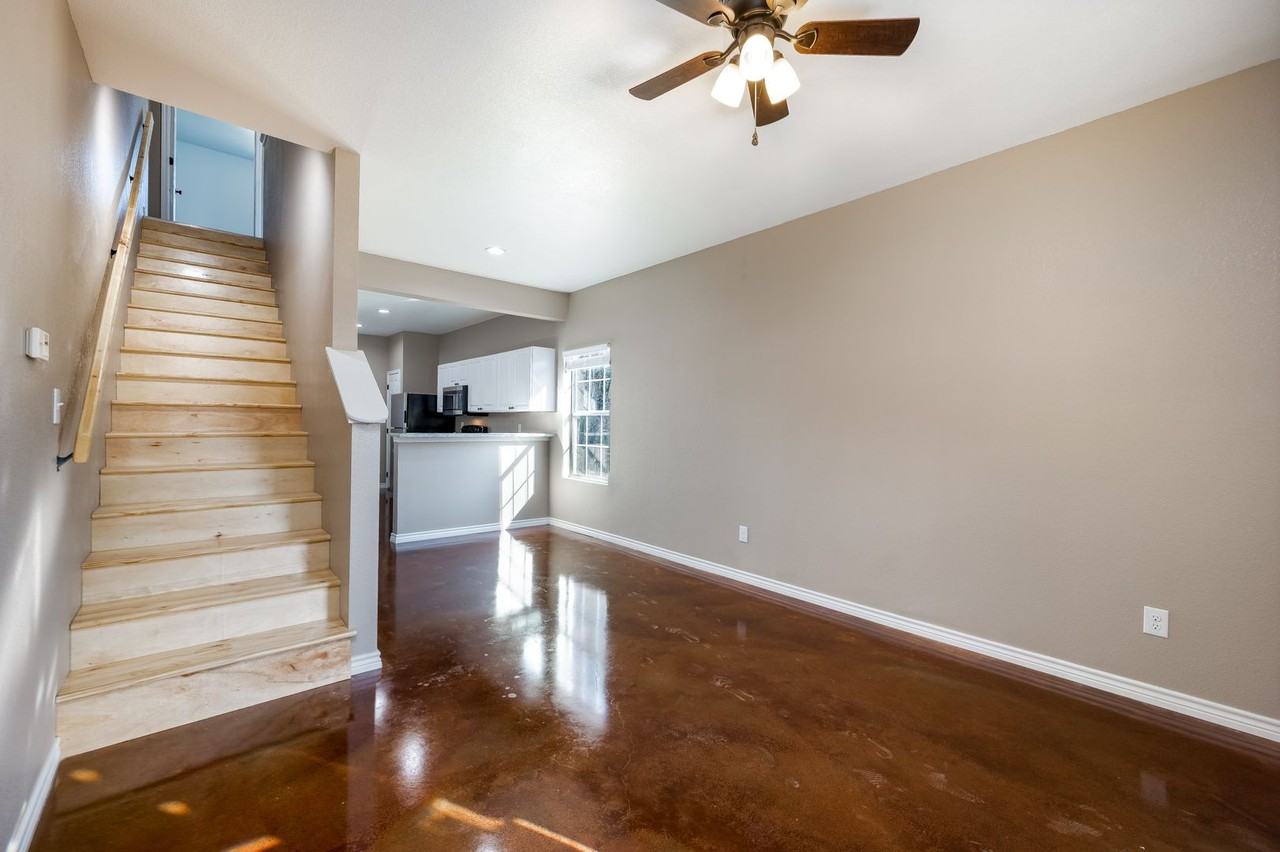 1115 N Paddock St #101 - Photo 3 of 10