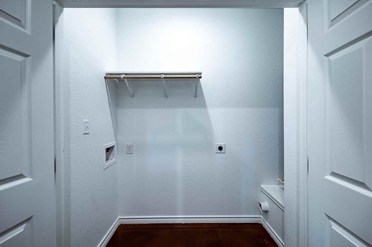 1115 N Paddock St #101 - Photo 7 of 10