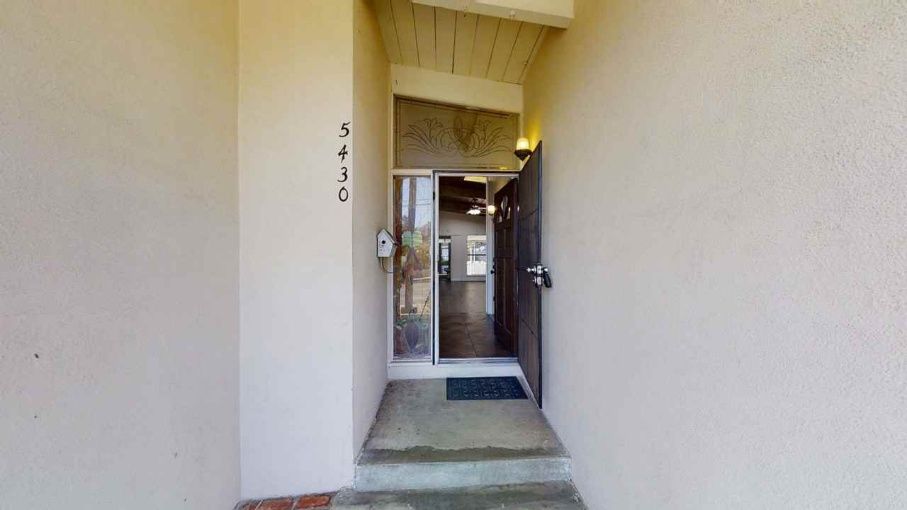 5430 Baja Dr - Photo 5 of 20