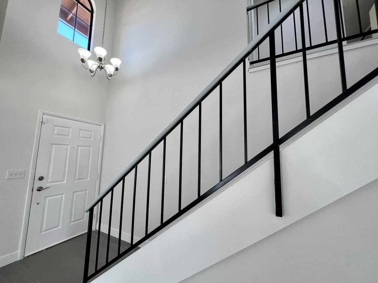 118 Elegante Way - Photo 2 of 30