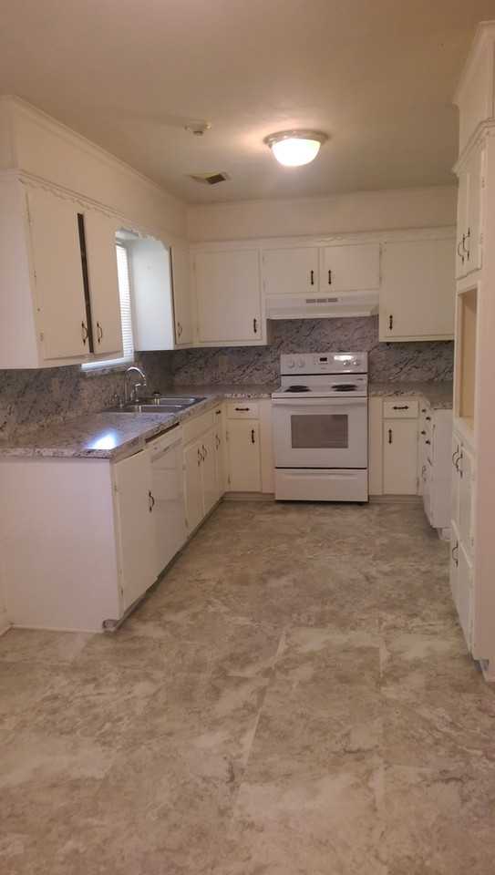 2742 Winston Rd - Photo 3 of 12