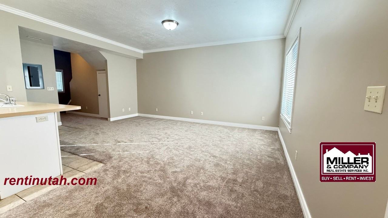 6784 S 950 E - Photo 7 of 20