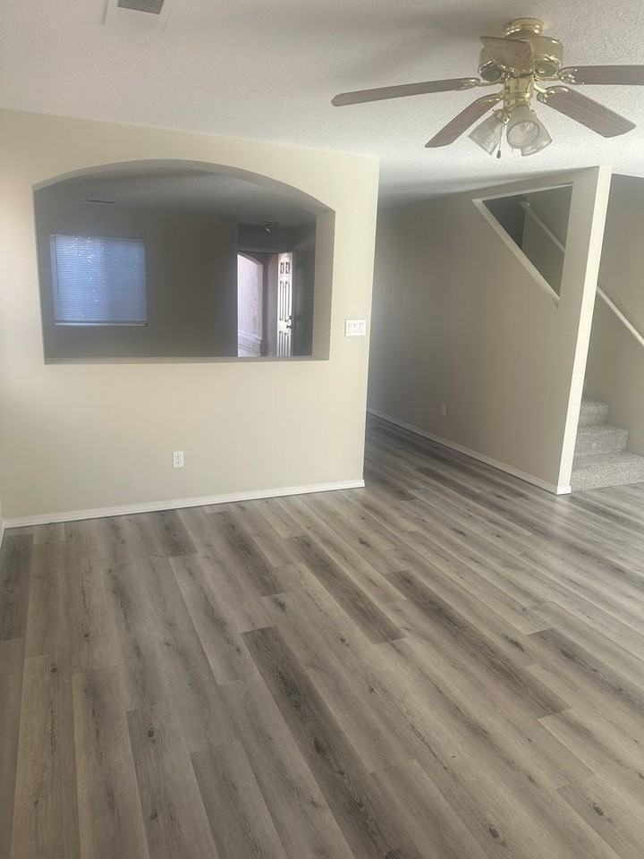 1817 San Pedro Rd Ne - Photo 3 of 13