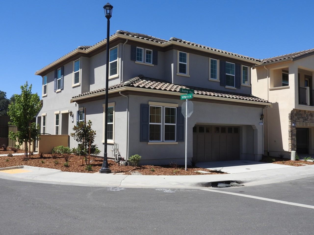 4121 Vittorio Dr - Photo 2 of 27