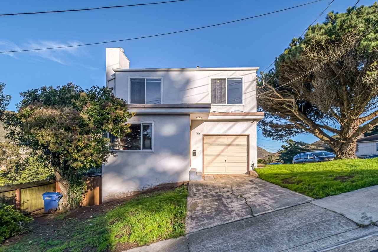 82 Lincoln St - Photo 2 of 25