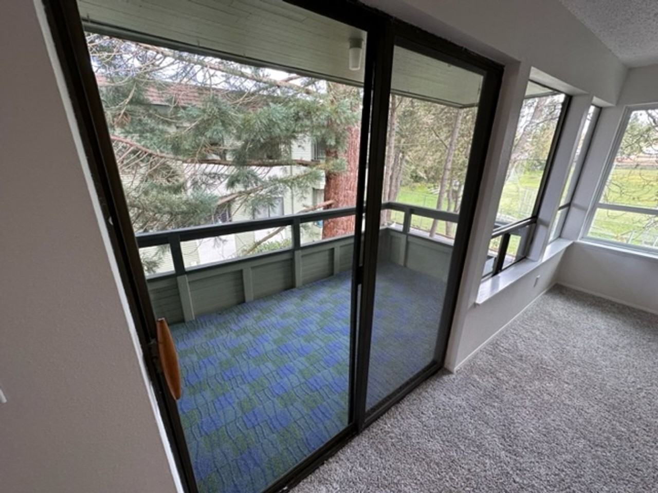 18910 8th Ave Nw #326 - Photo 4 of 10