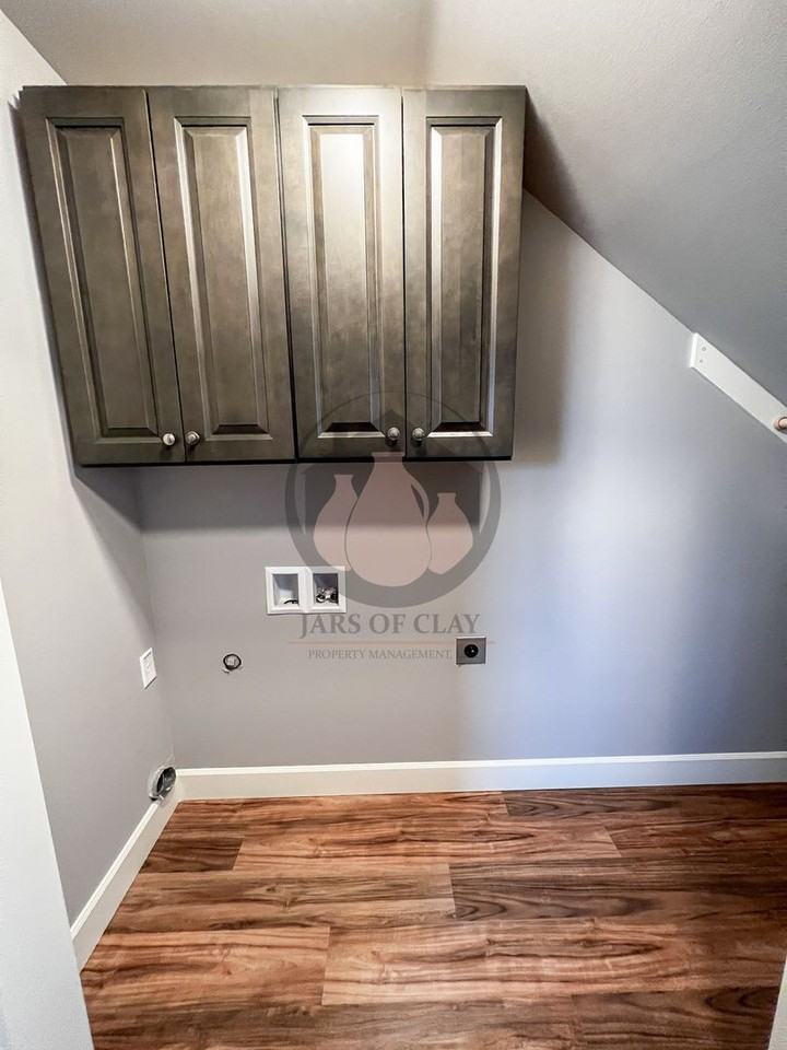 3681 Peter Ln Ne - Photo 3 of 20